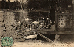 Carte postale ancienne Au Bois de Boulogne - Le Grand Lac
                                                                     à Paris 16e
                                