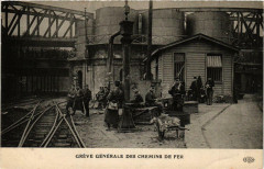 Paris Greve générale des Chemins de Fer -