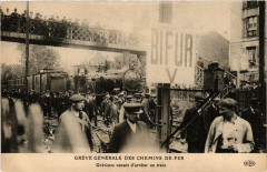 Paris Greve générale des Chemins de Fer - Grévistes