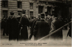 Paris Manifestation du 1er Mai. Devant la Bourse du Travail