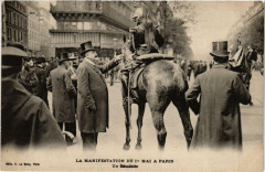 Paris Manifestation du 1er Mai. Un Estafette