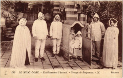 Le Mont-Dore Etabl. Thermal Groupe de Baigneurs à Mont-Dore