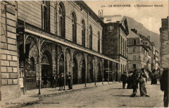 Le Mont-Dore L'Etabl. thermal à Mont-Dore