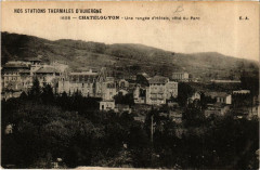 Chatel-Guyon Une rangée d'Hotels cote du Parc