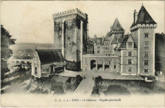 Pau Le Chateau ,facade principale France à Pau