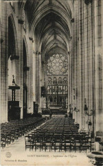 Saint-Maixent-l'Ecole Interieur de l'Eglise