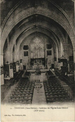 Thouars Interieur de l'Eglise Saint-Medard à Thouars