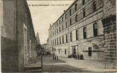Saint-Maixent-l'Ecole Cour Lerida du 144e -
													79 Deux Sèvres
												