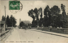 Niort Sur le Pont Main à Niort