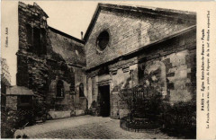 Paris 5e Eglise Saint-Julien-le-Pauvre. façade à Paris 5e