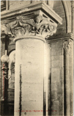 Paris 5e L'Eglise Saint-Julien-le-Pauvre. Piliers à Paris 5e