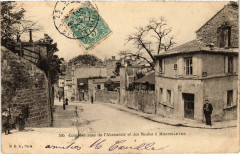 Carte postale ancienne Montmartre - Carrefour des rues de l'Abreuvoir et des Saules
                                                                     à Paris 18e
                                