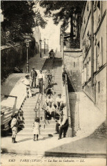 La Rue du Calvaire à Paris 18e