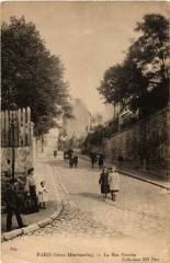 Carte postale ancienne Vieux Montmartre - La Rue Norvins
                                                                     à Paris 18e
                                