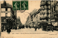 Paris 12e Rue du Faubourg Saint-Antoine. prise de la rue Crozatier à Paris 12e