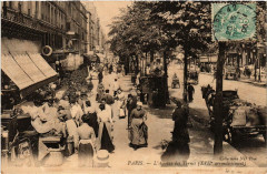 Carte postale ancienne L'Avenue des Ternes
                                                                     à Paris 17e
                                