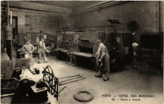 Paris 6e Hotel des Monnais. Fours a recuire à Paris 6e