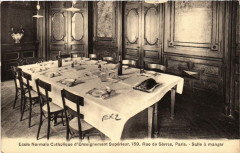 Paris 7e Ecole Norm. Cath. 159 Rue de Sevres. Salle a manger à Paris 7e