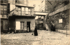 Paris 6e Tour et Mur Philippe AuguSte - Cour du Jardinet à Paris 6e