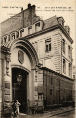 Paris 4e 45 Rue des Archives. Couvent des Peres de la Merci à Paris 4e