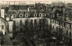 Paris 4e Les Francs-Bourgeois. la Cour interieure de l'Ecole à Paris 4e