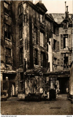 Paris 6e Le Vieux Paris. Cour de Rohan à Paris 6e