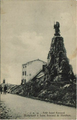 Petit Saint Bernard - Monument a Saint Bernard de Menthon