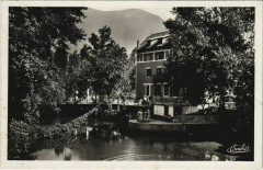 Le Lechere-les-Bains L'Hotel des Bains - Le Lac et la Buvette