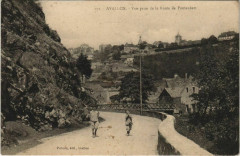 Avallon Vue prise de la Route de Pontaubert France à Avallon