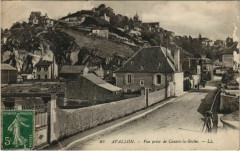 Avallon Vue prise de Cousin la Roche France à Avallon