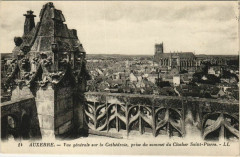 Auxerre Vue Generale sur la Cathedrale France à Auxerre