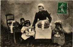 Les Eleves Dentellieres Folklore