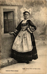 Jeune Fille de Pont-Aven Folklore