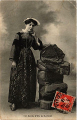 Jeune Fille de Lorient Folklore