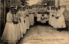 Douarnenez Un groupe de Jeunes Filles de Kerlas France Folklore