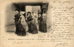 Roscoff Habitations en Costume de Fete France Folklore