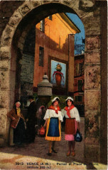 Vence Portail et Place du Peyra France Folklore