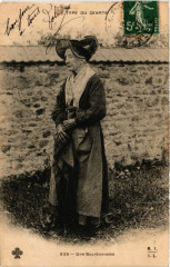 Type du Centre - Une Bourbonnaise - Folklore - Types