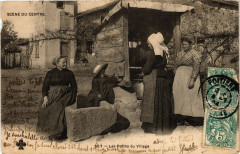 Scene du Centre - Les Potins du Village - Folklore - Types