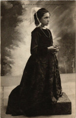 Jeune Fille de Kerfeuntun - Environs de Quimper - Folklore