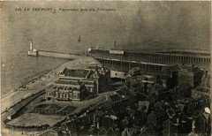 Le Treport Panorama pris des Terrasses Lighthouse Phare