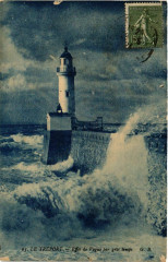 Le Treport Effet de vague par gros temps Lighthouse Phare