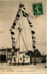Le Havre Le Semaphore avec le Grand Pavoi Lighthouse Phare
