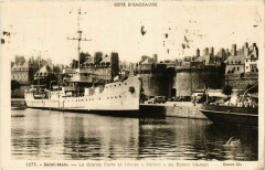 Belfort au Bassin Vauban - Saint-Malo - Ships