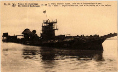 Ruines de Zéebrugge - Le Thetis torpilleurs anglais. Ships