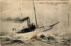 Yacht le 'Pacifique' quittant Le Havre Ships -
													France
												