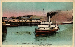 Cherbourg - La Gare Maritime et L'Avenir Ships