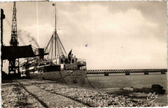 La Pallice - Le Mole d'escale Paquebot en partance Ships