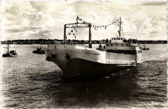 Royan Bac de Royan a la Pointe de Grave Cote d'Argent Ships