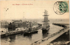 Dieppe L'Entrée du Port Ships